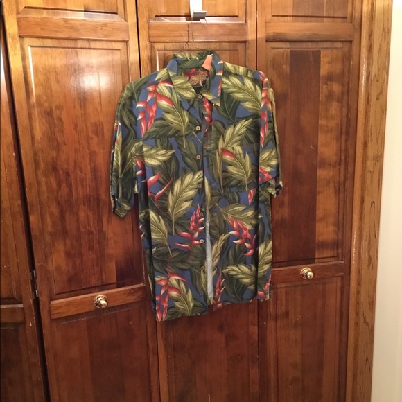 Man’s short sleeve shirt - Picture 1 of 3